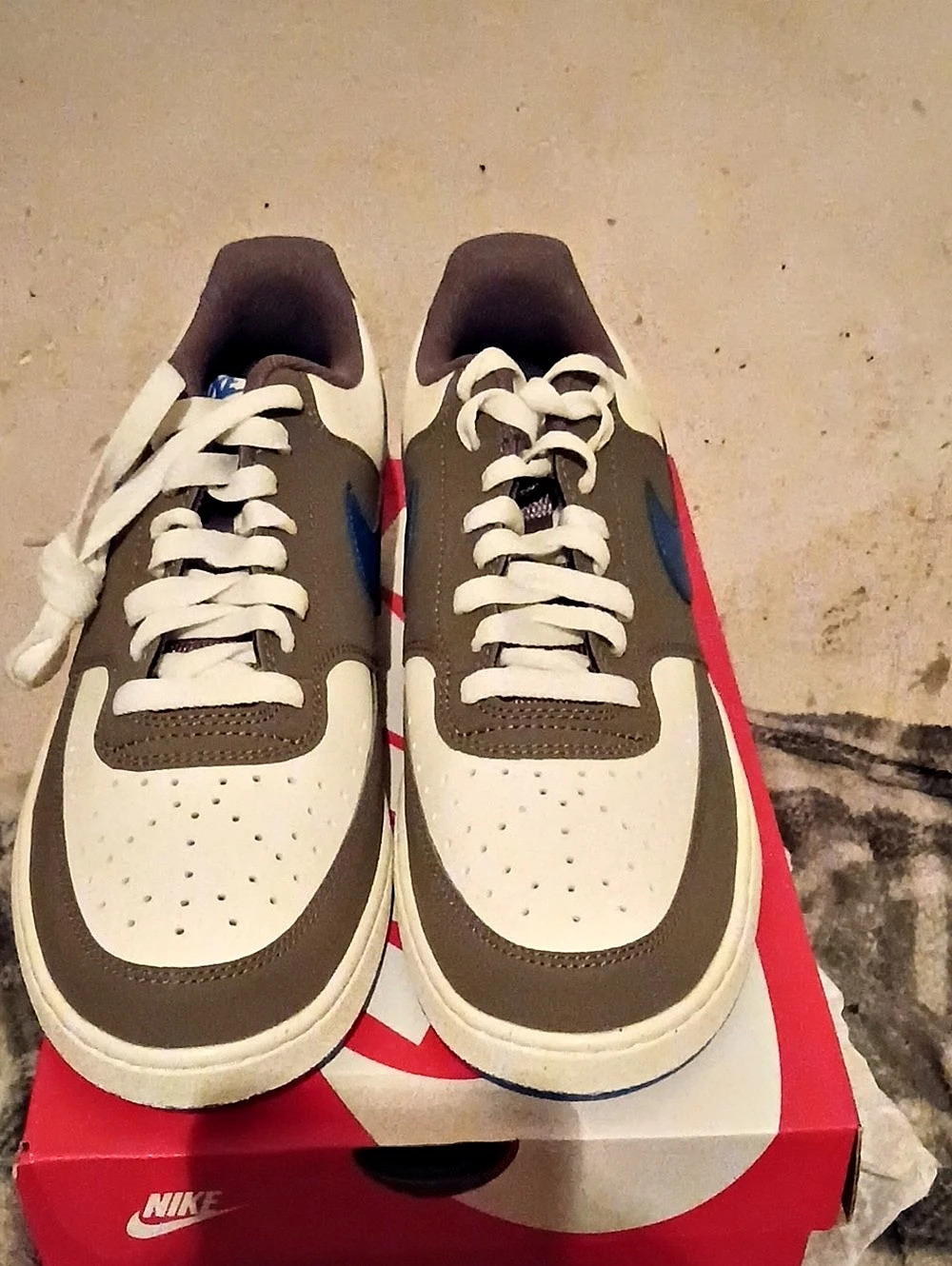 Nike Court Vision Lo Sneakers in White & Brown US 10 Like New